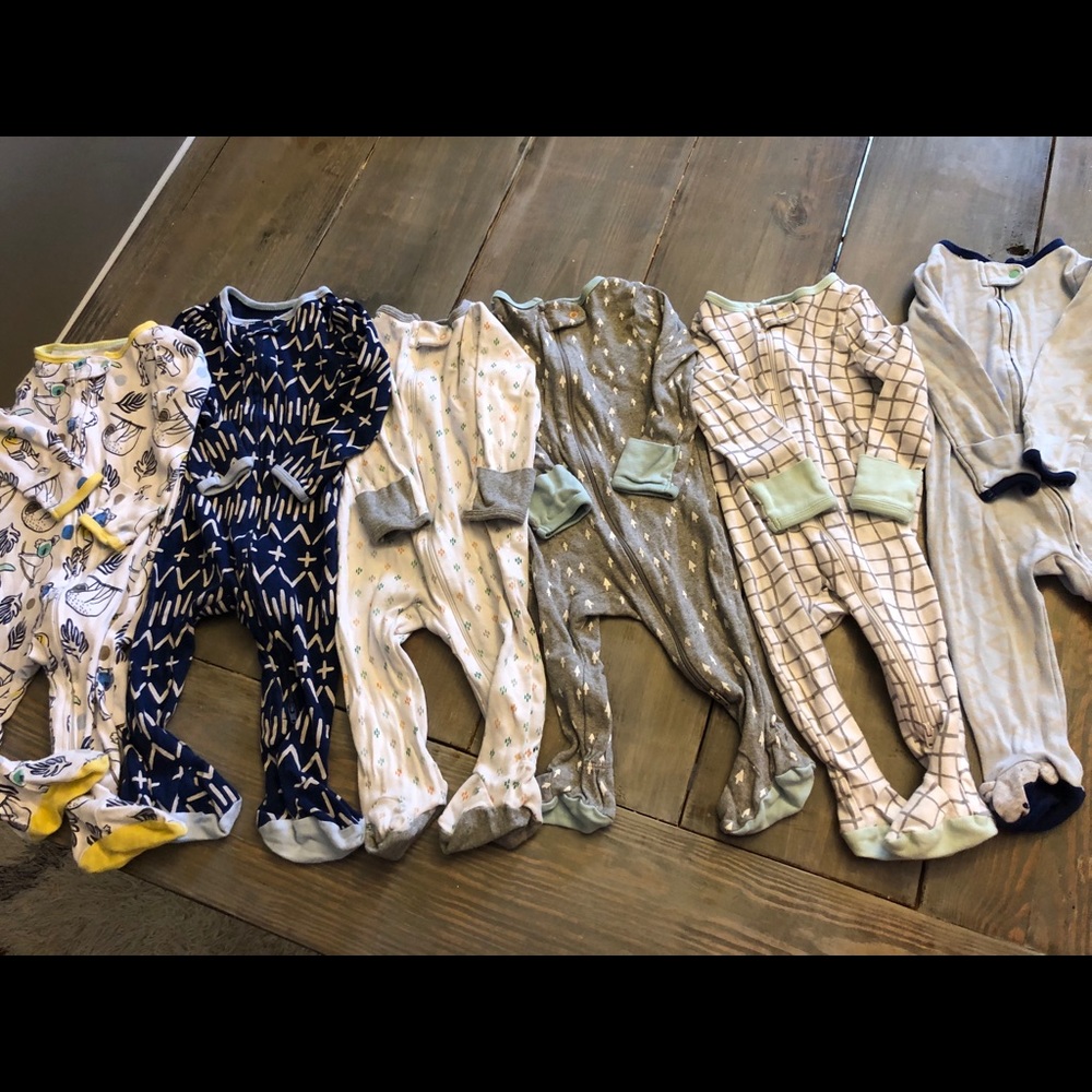 Lot of 6 sleep and plays